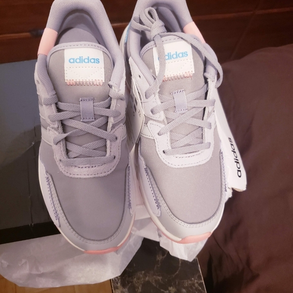 ADIDAS RETRORUN WOMEN SNEAKERS - Picture 14 of 15